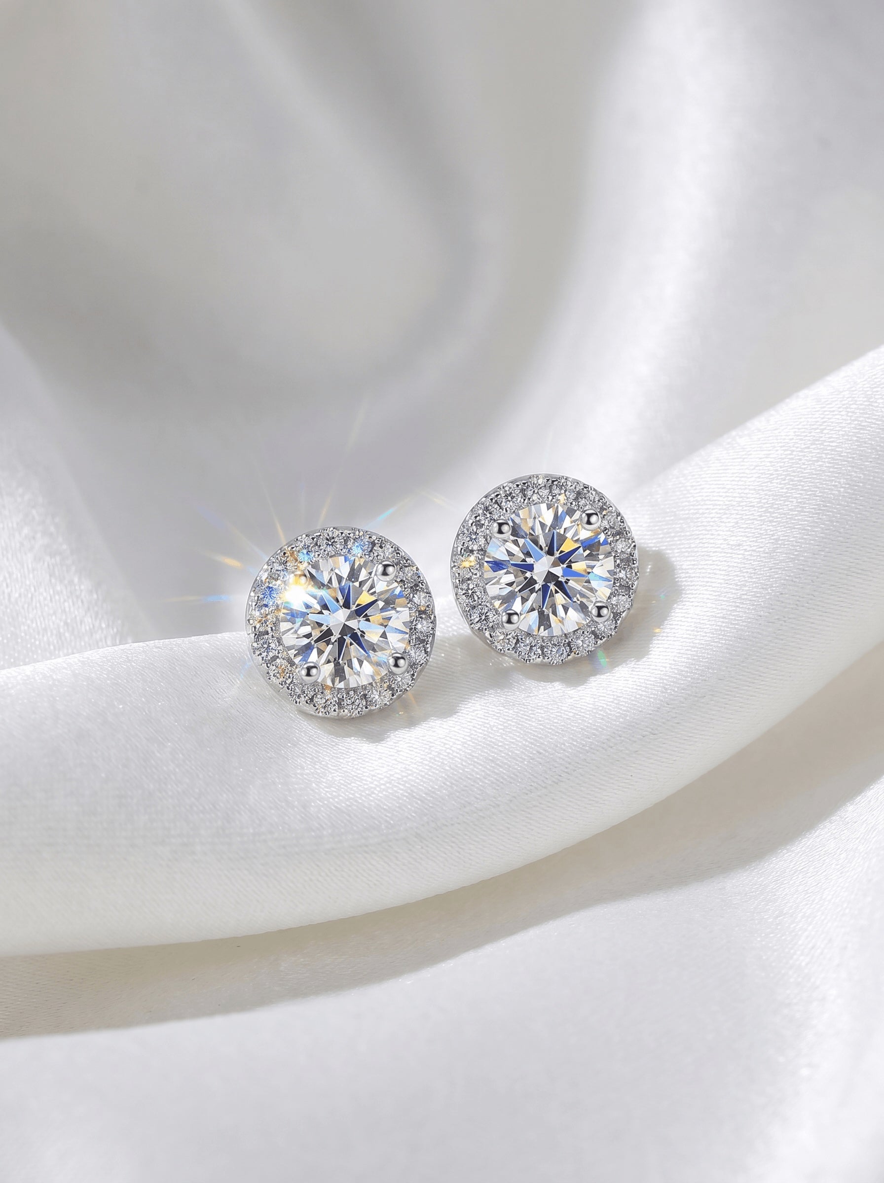 Halo Studs Earrings 
