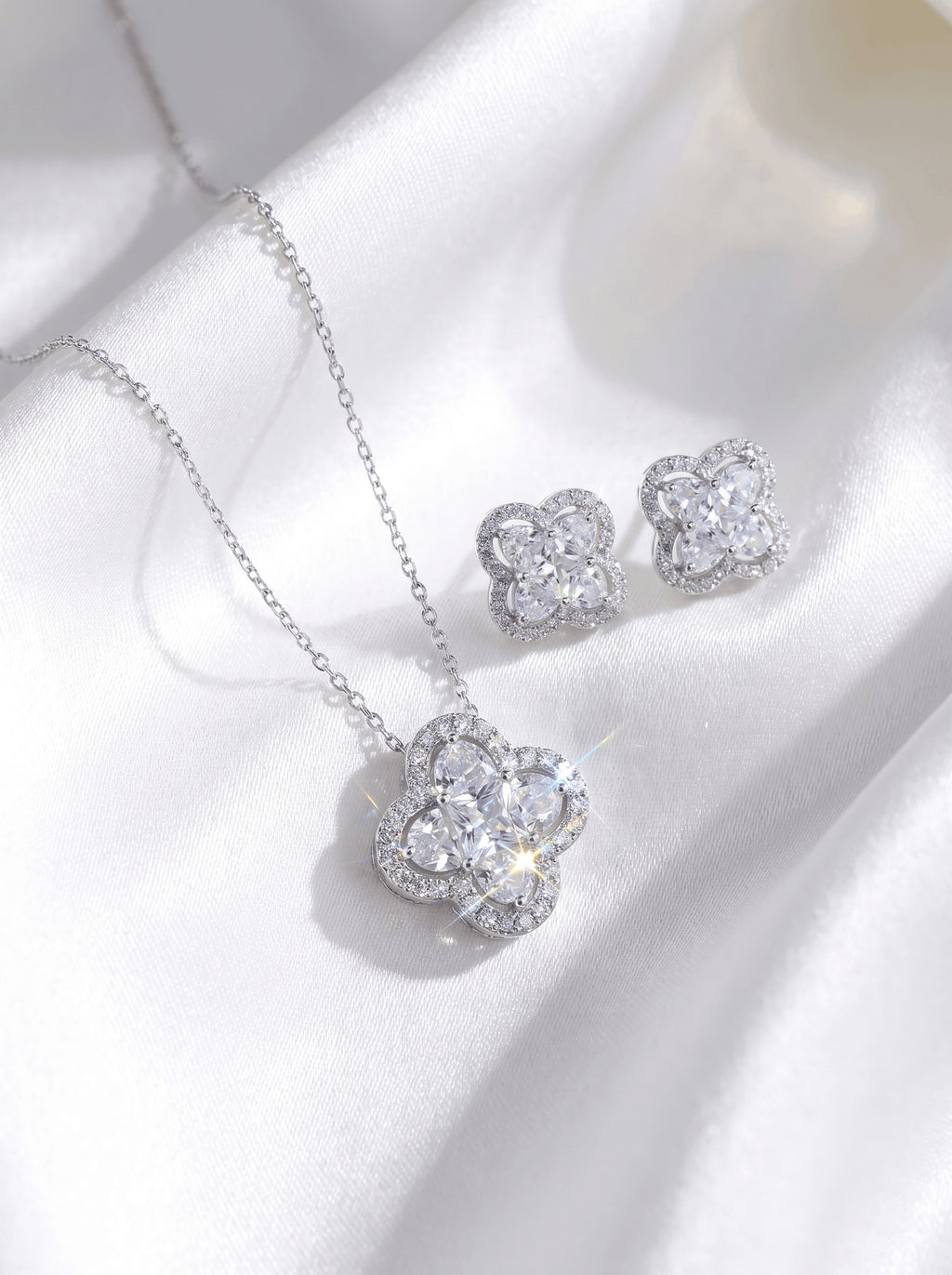 Flower Pendant Jewelry Set 