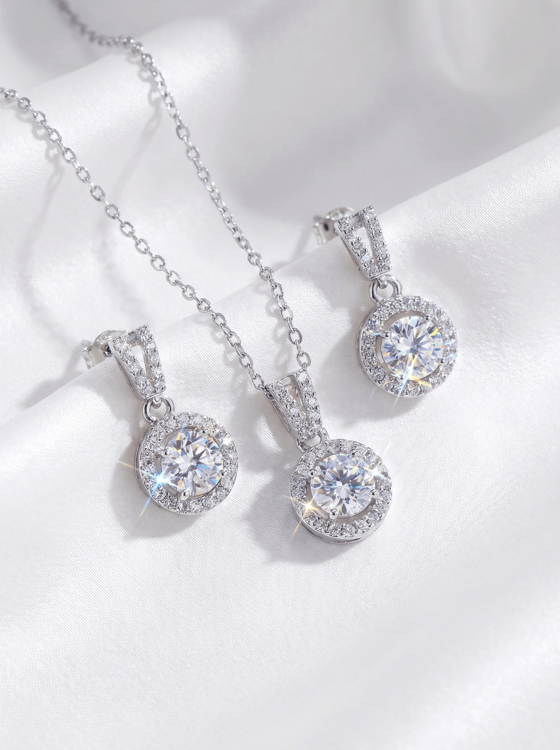 Round Pendant Jewelry Set 
